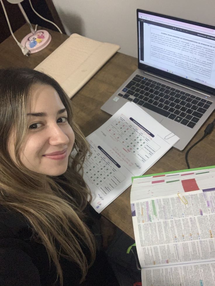 Cliente trabajando desde su computadora